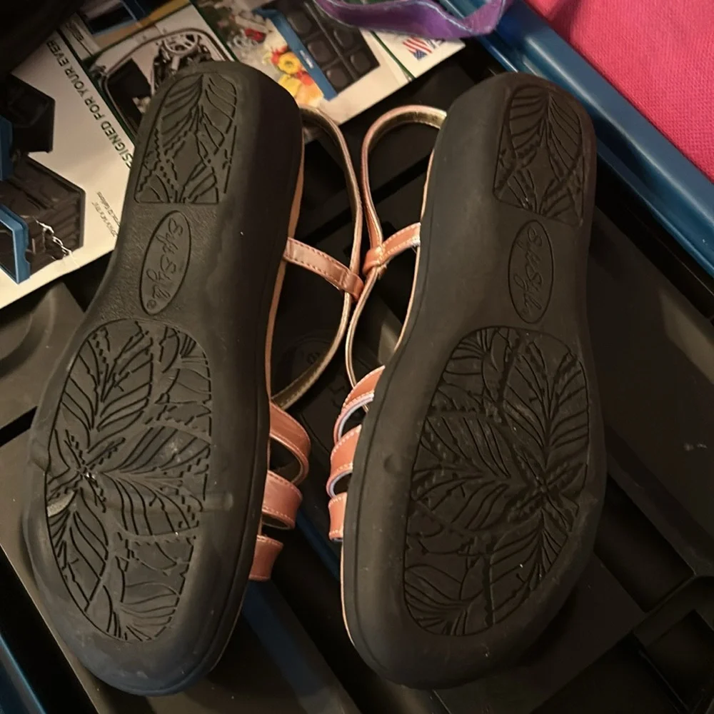 Sandals - Picture 3 of 3